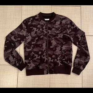 Equipment Femme Camo Silk Jacket Black & Gray Small S